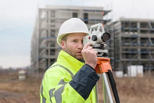 GFE 32-L cu laser - nivela optica industrie