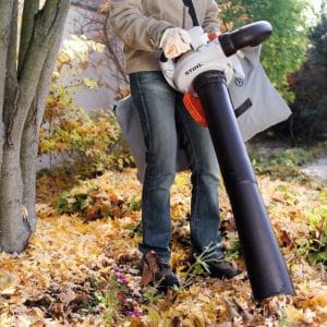 Aspirator cu tocător SH 56, pe benzină, Stihl