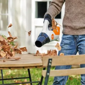 Suflanta frunze cu acumulator BGA 30.0 , Stihl