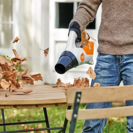 Suflanta frunze cu acumulator BGA 30.0 , Stihl