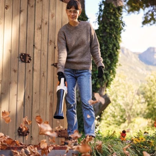 Suflanta frunze cu acumulator BGA 30.0 SET, Stihl