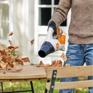 Suflanta frunze cu acumulator BGA 30.0 SET, Stihl