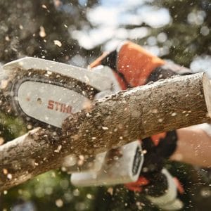 Motoferastrau multifuncţional cu acumulator GTA 26 SET, Stihl