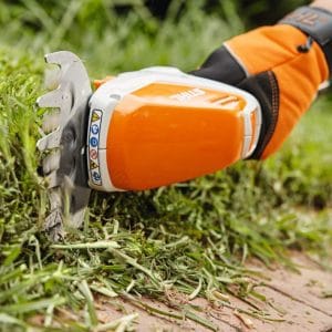 Foarfeca toaletat gard viu cu acumulator HSA 26, Stihl