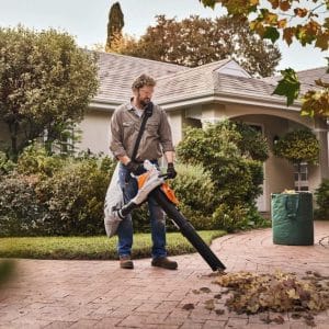 Aspirator cu tocator cu acumulator SHA 56 set, Stihl
