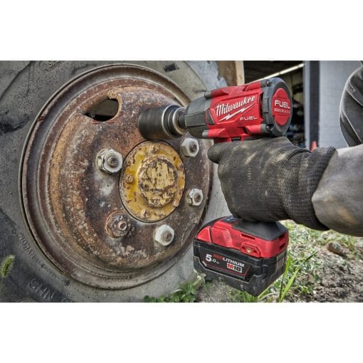Cheie de Impact 1/2 cu acumulatori 5AH si incarcator M18FMTIW2F12-502X, 4933478450 Milwaukee
