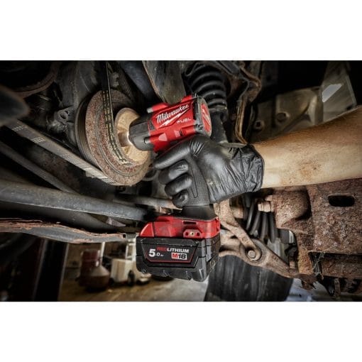 Cheie de Impact 1/2 cu acumulatori 5AH si incarcator M18FMTIW2F12-502X, 4933478450 Milwaukee